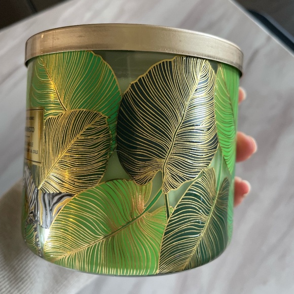 BATH & BODY WORKS FRESH BAMBOO 3 WICK CANDLE 14.5 OZ - Picture 5 of 10